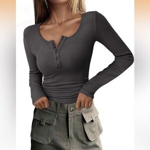 Women's Long Sleeve Button-Up Top - Gray NWOT